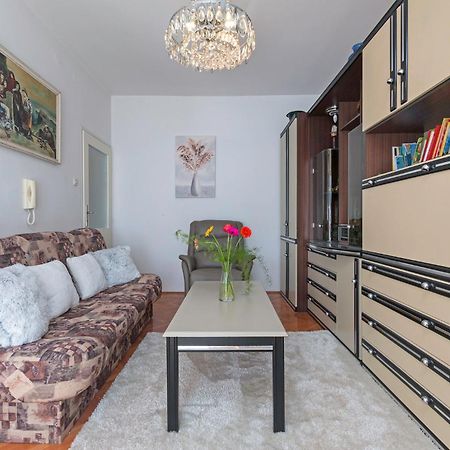 Apartman Oliva พูลา ภายนอก รูปภาพ