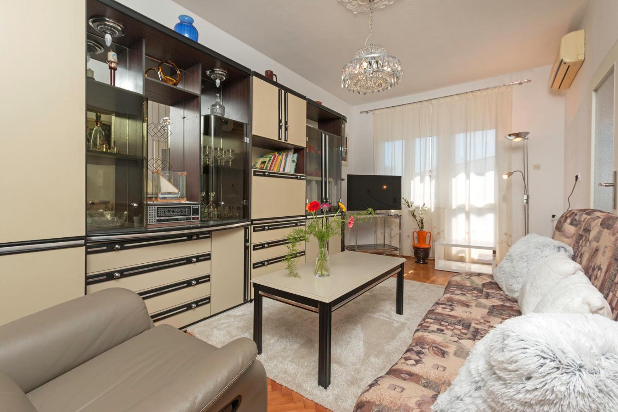 Apartman Oliva พูลา ภายนอก รูปภาพ