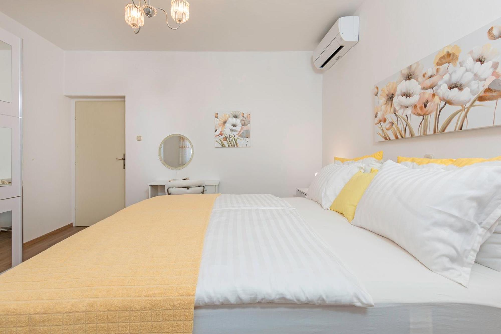 Apartman Oliva พูลา ภายนอก รูปภาพ